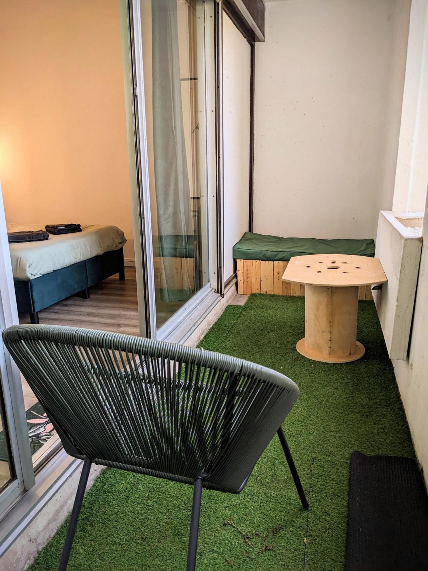 Urban Jungle 42 Apartment Saint-Etienne  Ngoại thất bức ảnh